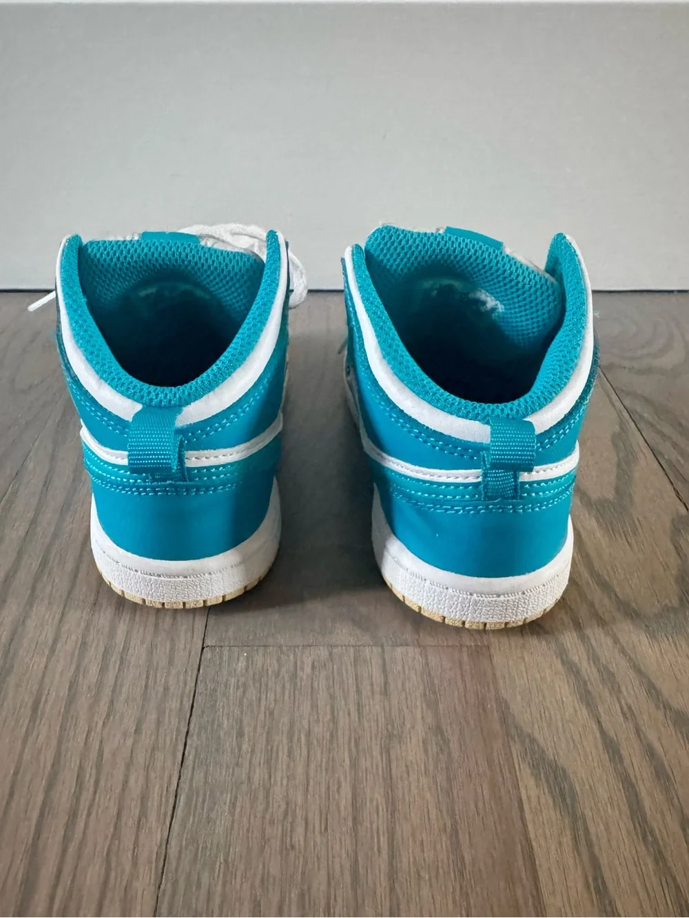 Nike Air Jordan 1 Mid 